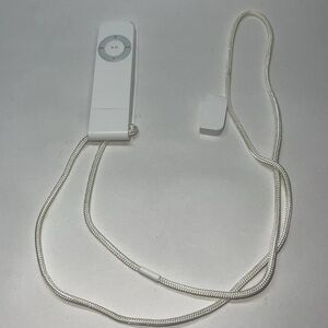 Apple iPod Shuffle 1st Gen 512MB White Tested Working w/ Lanyard